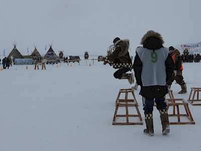 Прыжки через нарты